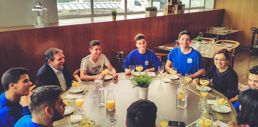 Alunos premiados com almoço VIP