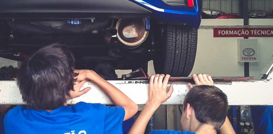 Formação em veículos híbridos Toyota